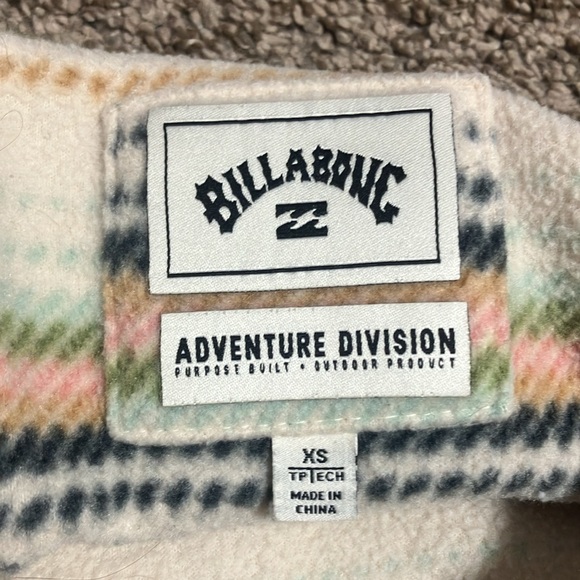 BILLABONG FLEECE SWEATER - Picture 3 of 5